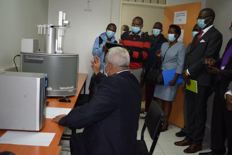 Prof. Abiy demonstrating how the machine operates